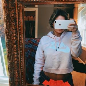Nike crop sweatshirt